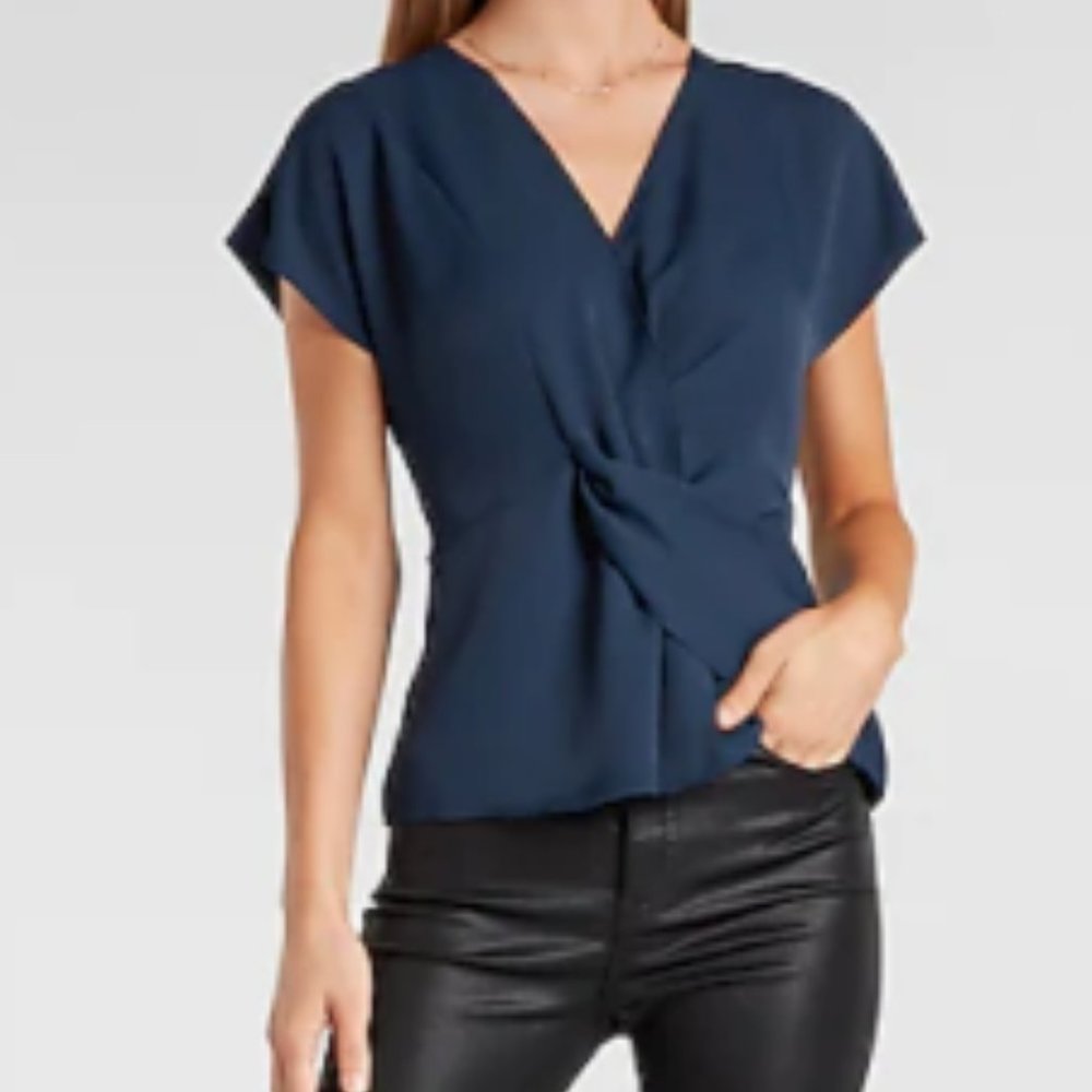 Twist Front Short Sleeve V-Neck Top